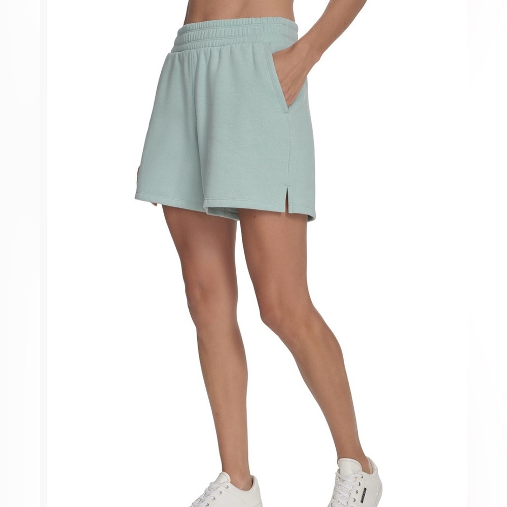 Calvin Klein NWOT Women's Smocked Waistband Midi Shorts XS